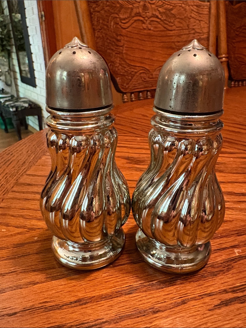Avon Vintage Twisted Glass Salt & Pepper Shakers Set Sweet Honesty